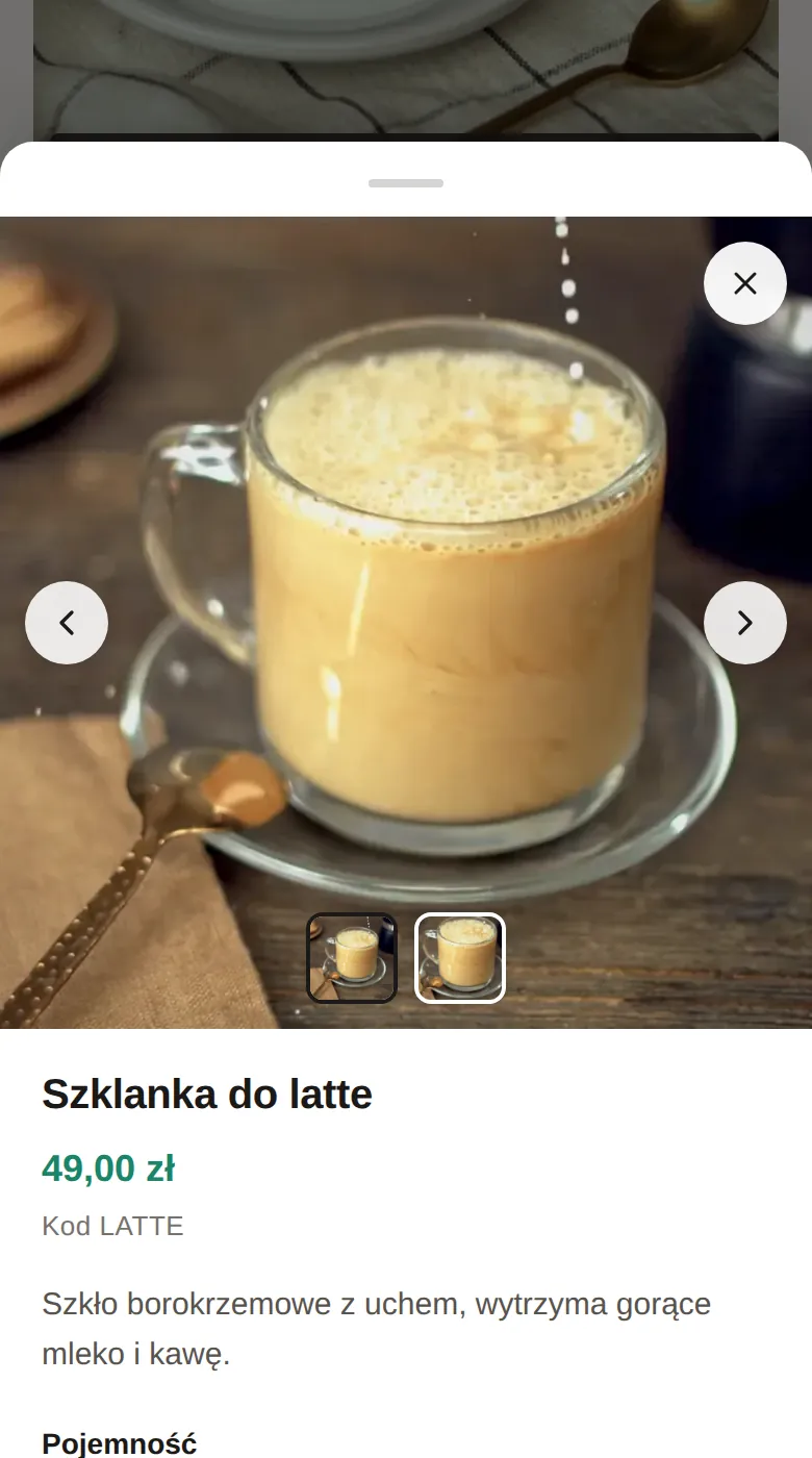 Układ B na telefonie: Szklanka do latte, cena, pojemność i przycisk Do koszyka.